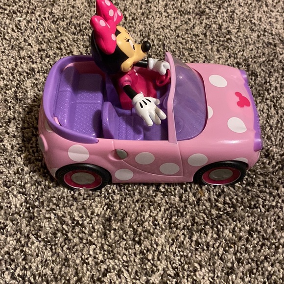 Minnie Mouse Remote Control Roadster - Picture 4 of 5